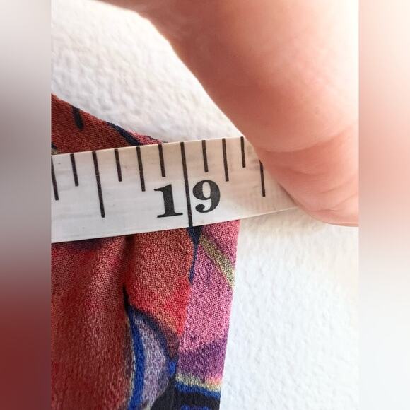 Cinq a Sept Naomi Floral Ruffle Asymmetric Top V Neck Tiered femme spring bright - Picture 10 of 10